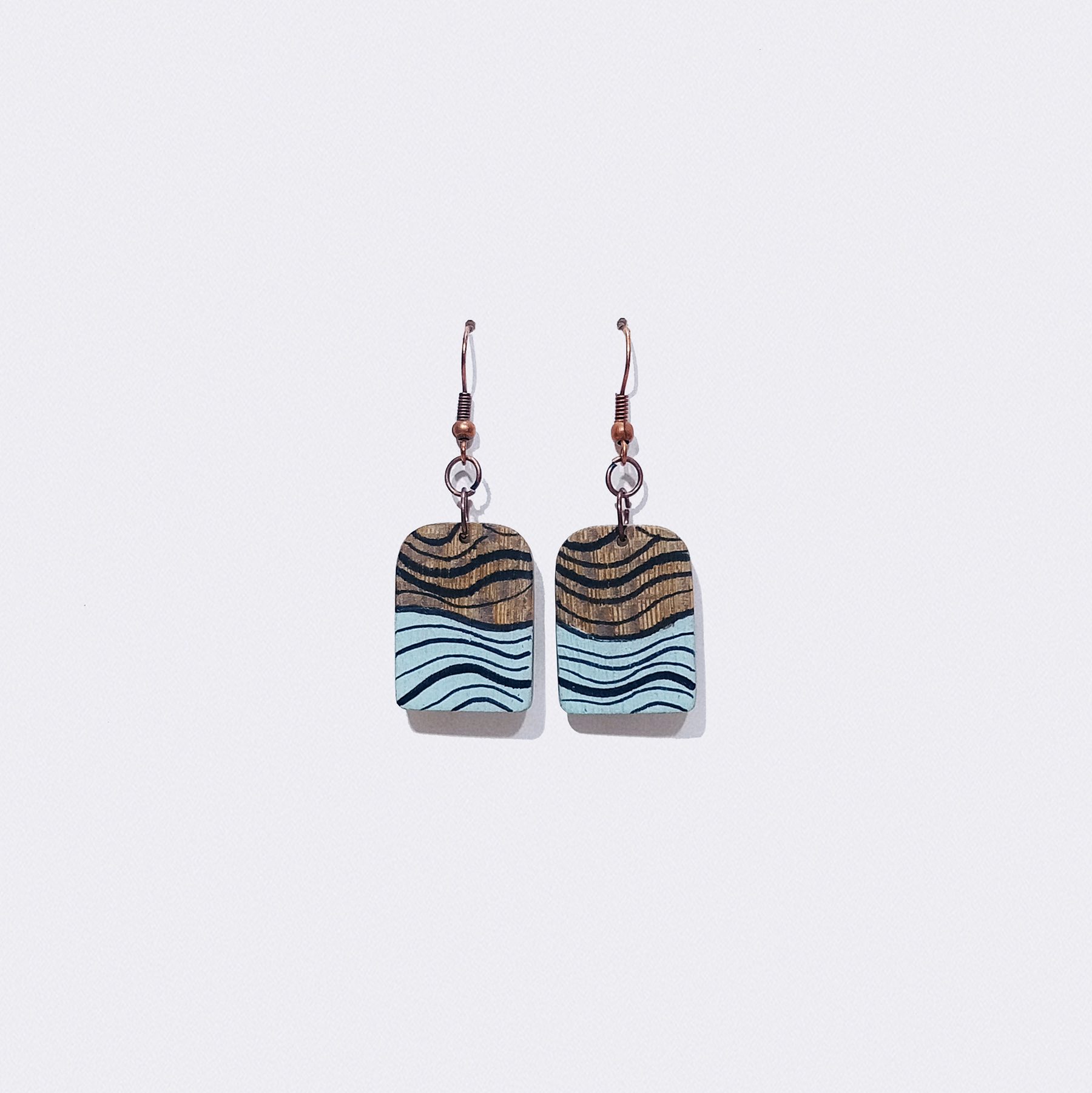 Aretes pintados a mano