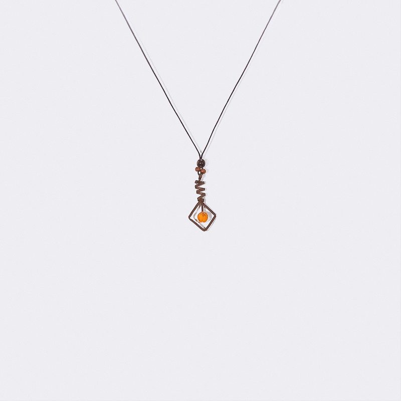 Collana in metallo