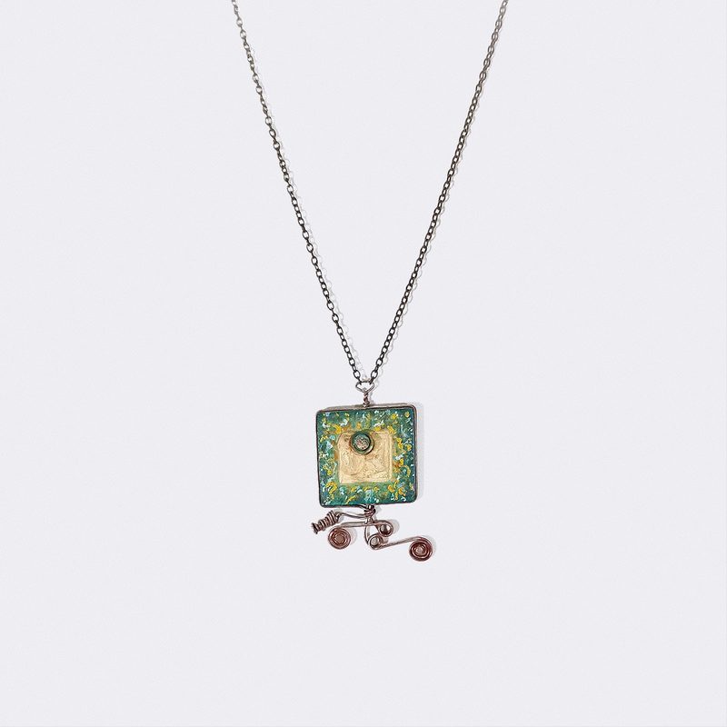 Collana in legno