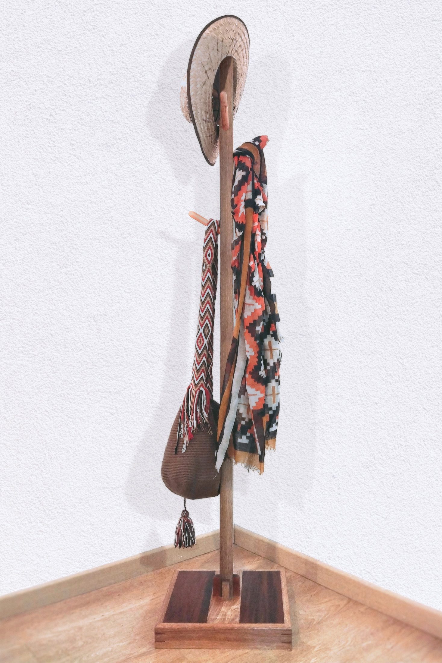 Standing coat rack - 6 arms