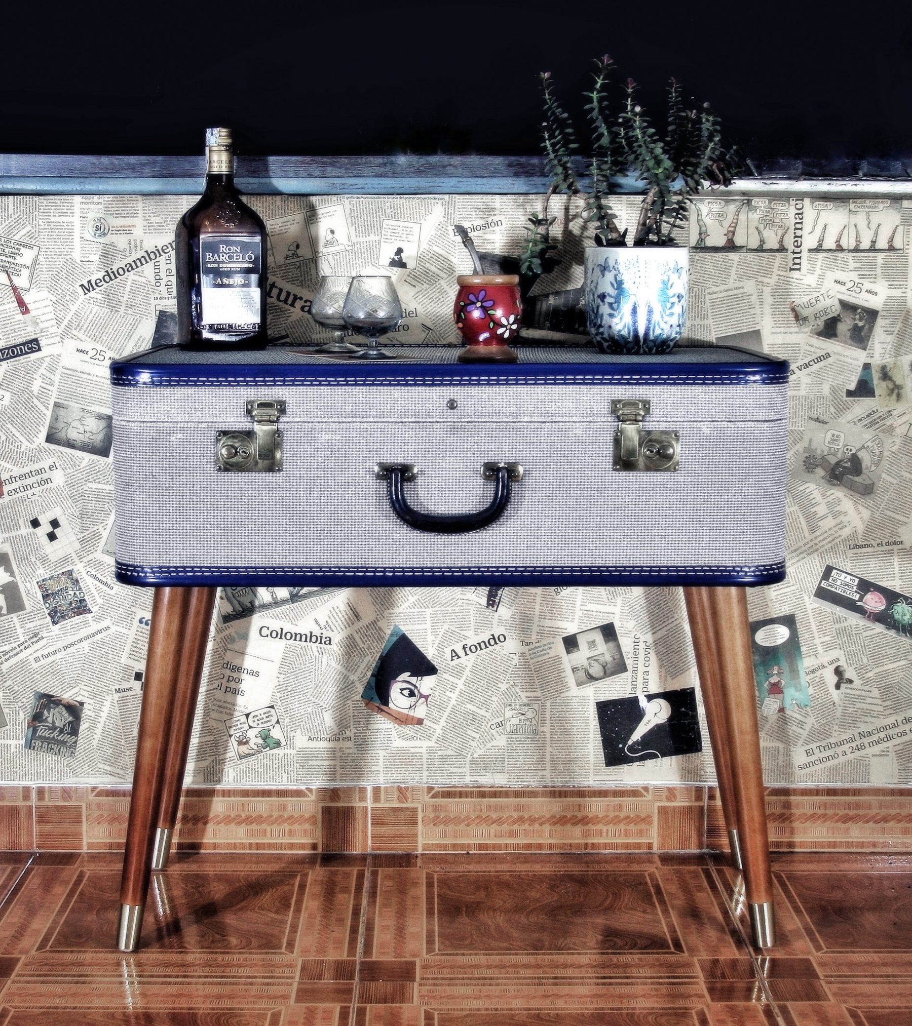Tavolino valigia vintage